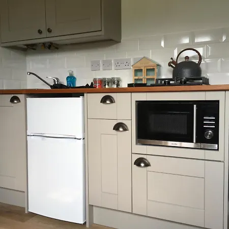 Rosemary Shepherds Hut, Clay Bank Huts *